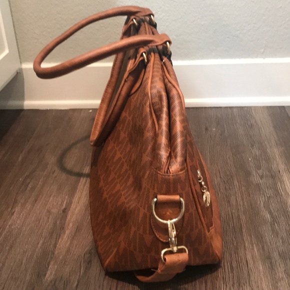 LAST 1! NWT Boutique Travel Bag - Picture 5 of 6